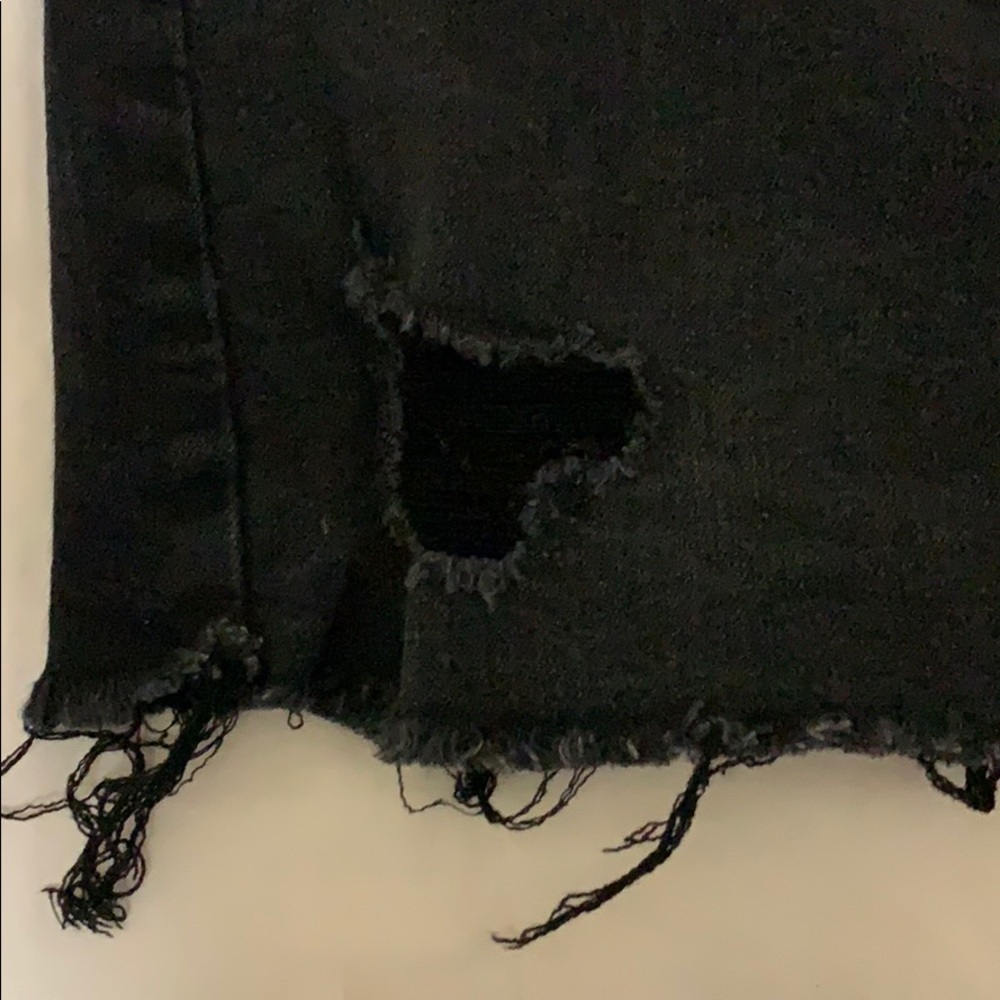 BLACK RIPPED JEAN SKIRT! - Picture 3 of 4
